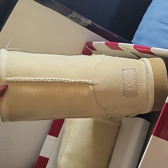 Ugg classic boots - Picture 2 of 7